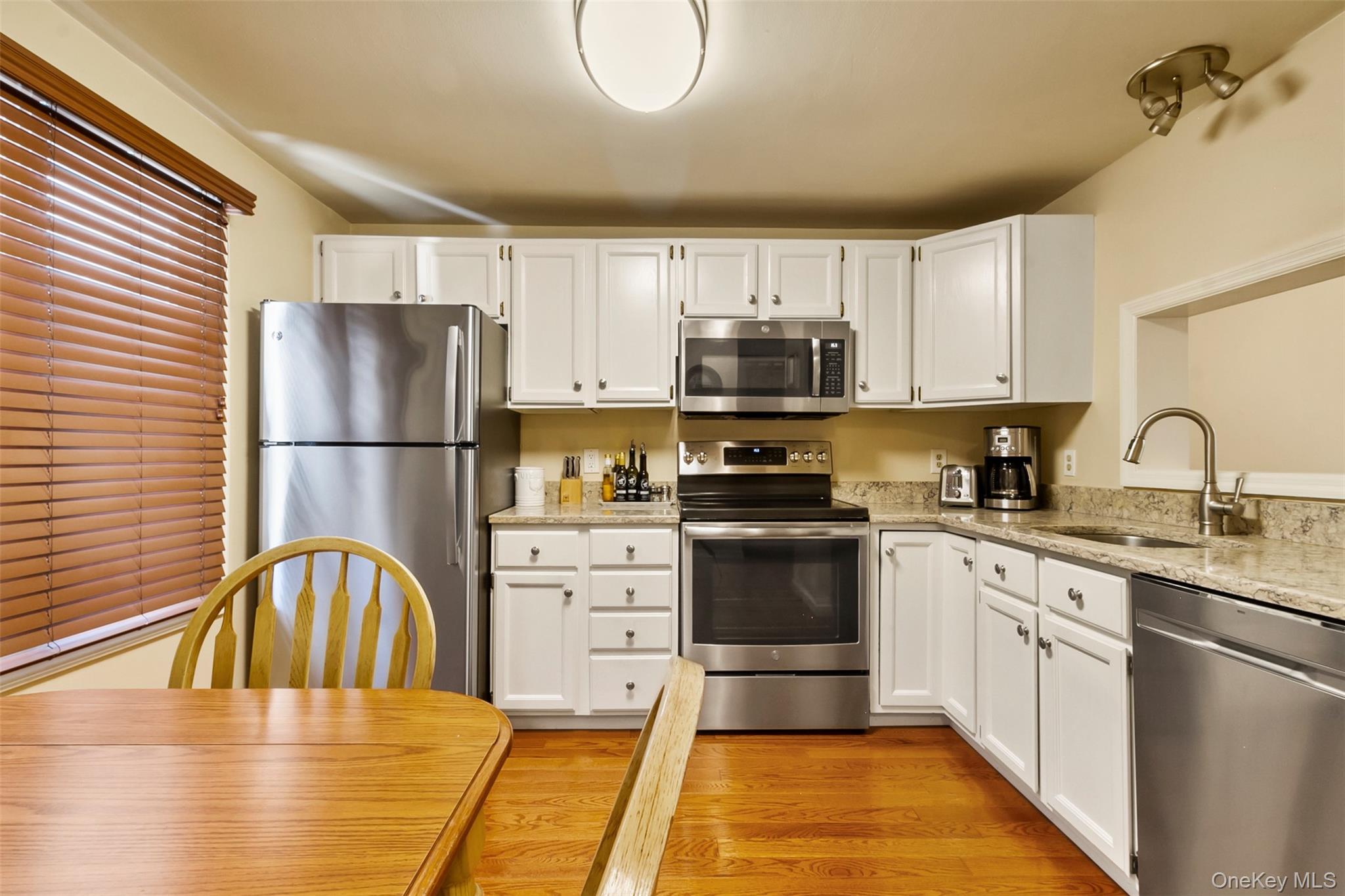 #9 photo, 204 Williamsburg Drive, Mahopac , NY 10541