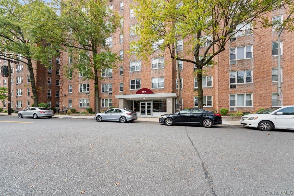 #18 photo, 5 Sadore Lane, Yonkers , NY 10710