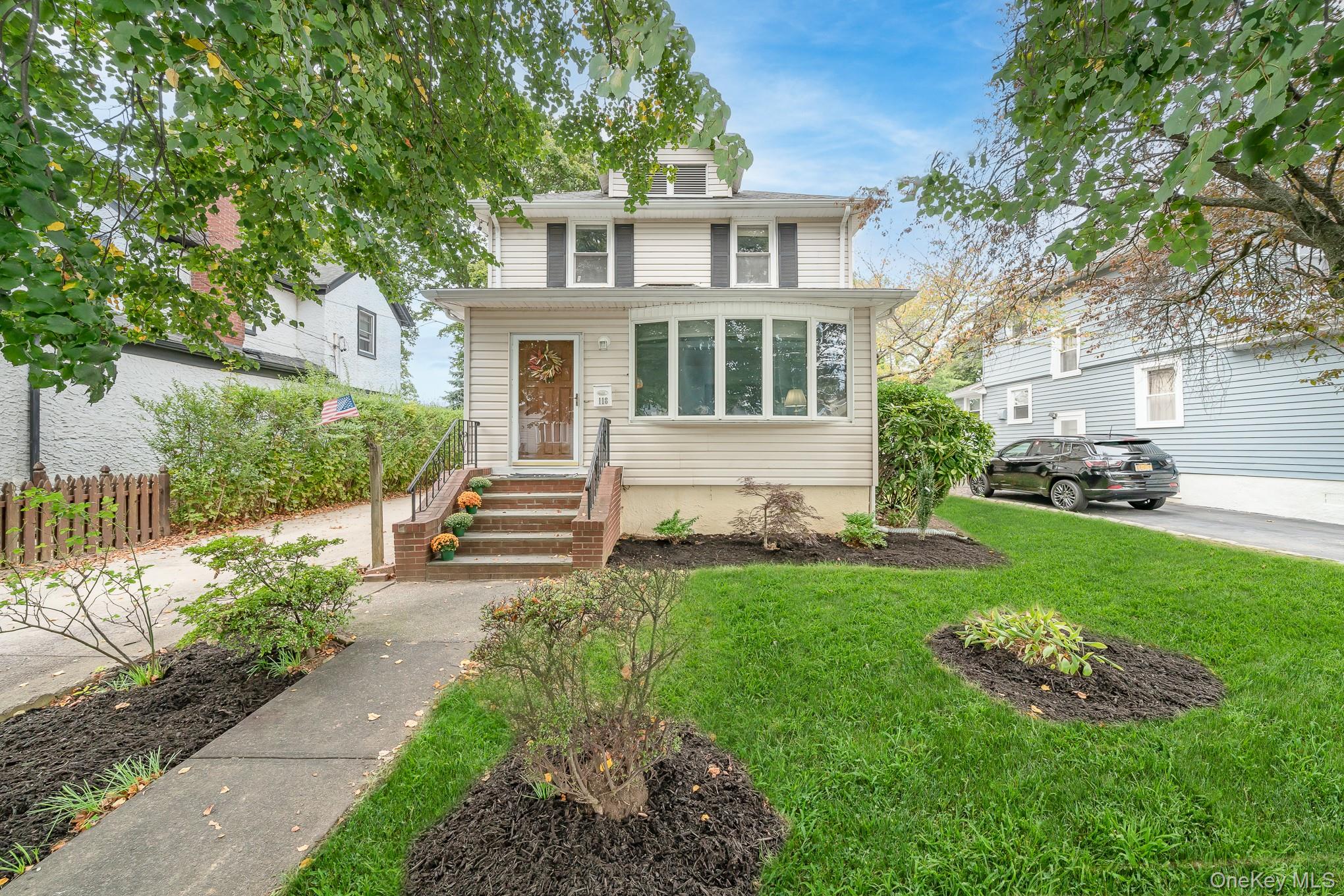 #1 photo, 118 Linden Street, ナッソー郡 Bellmore , NY 11710