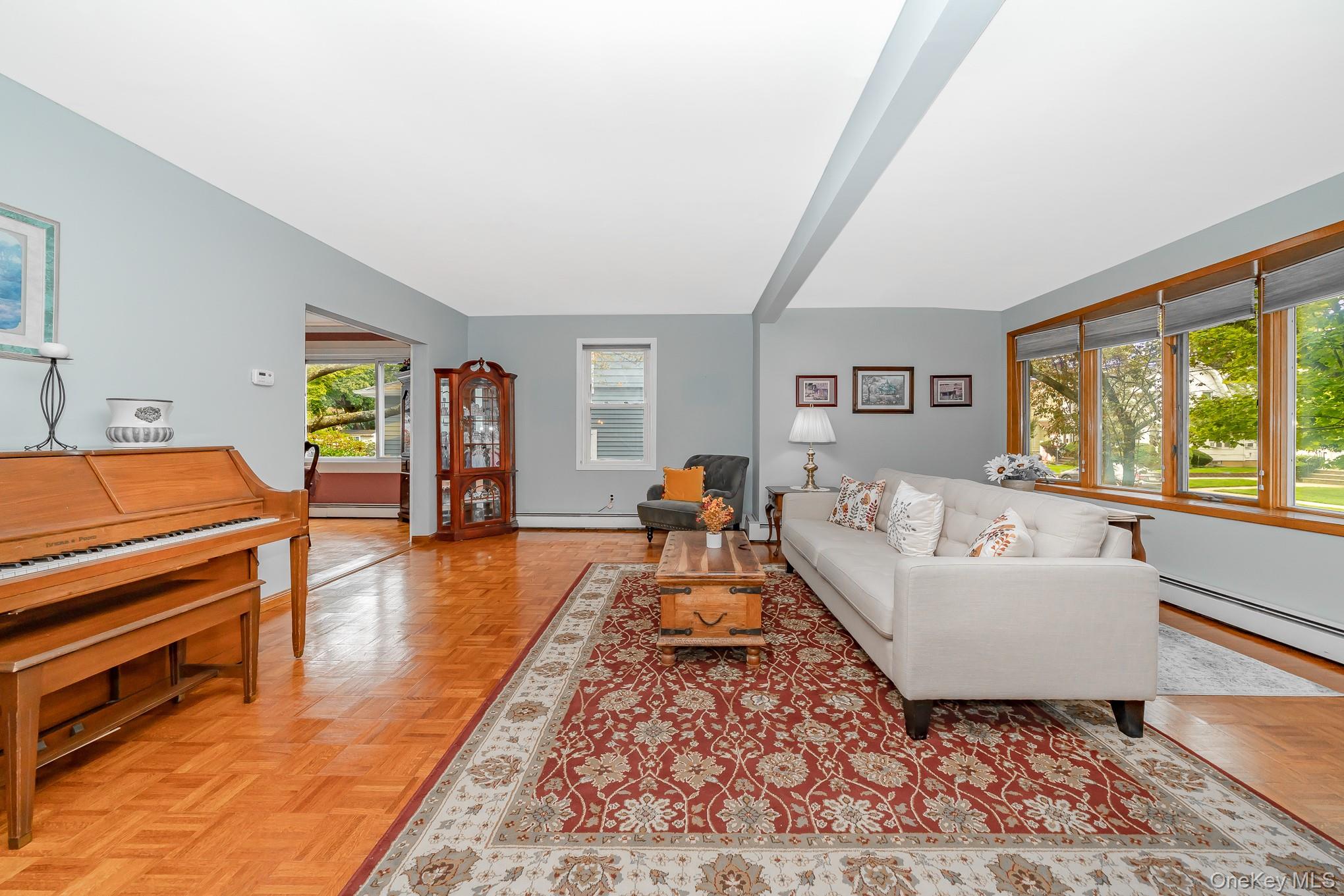 #5 photo, 118 Linden Street, ナッソー郡 Bellmore , NY 11710