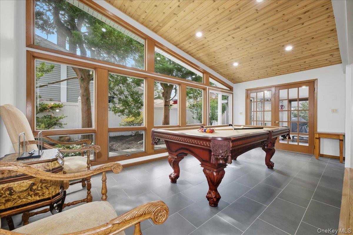 #10 photo, 92 Suffolk Road, Massapequa , NY 11758