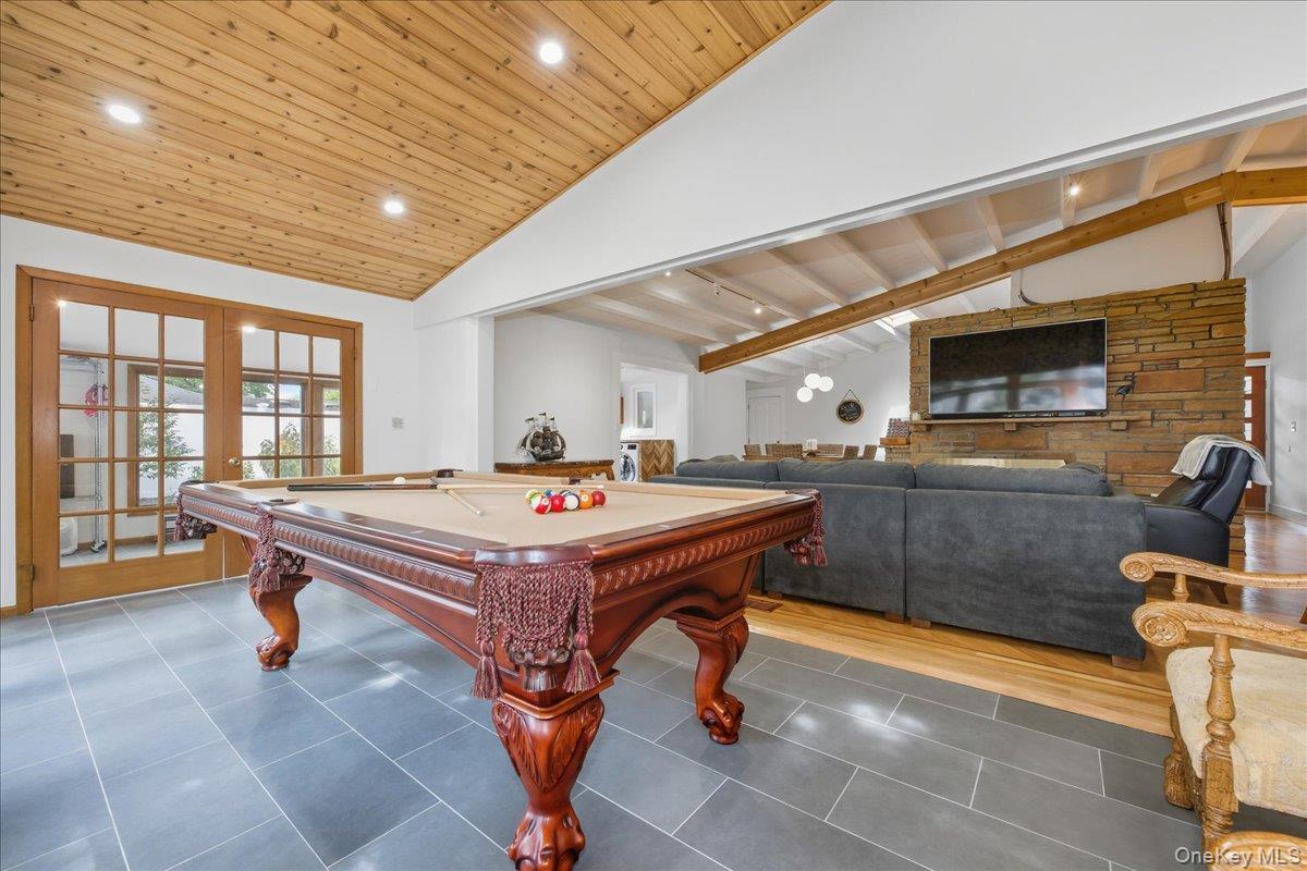 #11 photo, 92 Suffolk Road, Massapequa , NY 11758