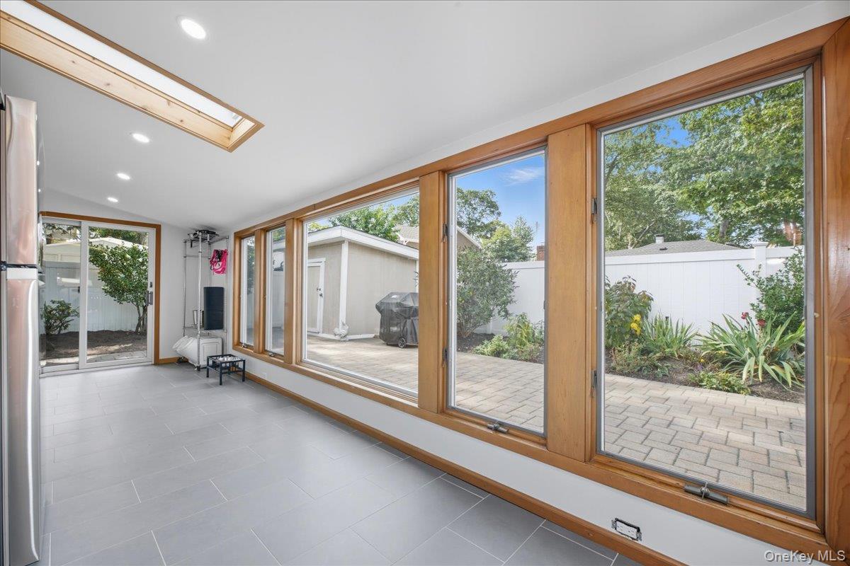 #18 photo, 92 Suffolk Road, Massapequa , NY 11758