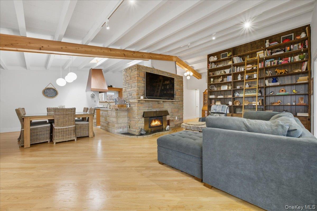 #8 photo, 92 Suffolk Road, Massapequa , NY 11758