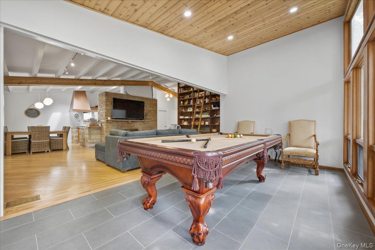 #9 photo, 92 Suffolk Road, Massapequa , NY 11758