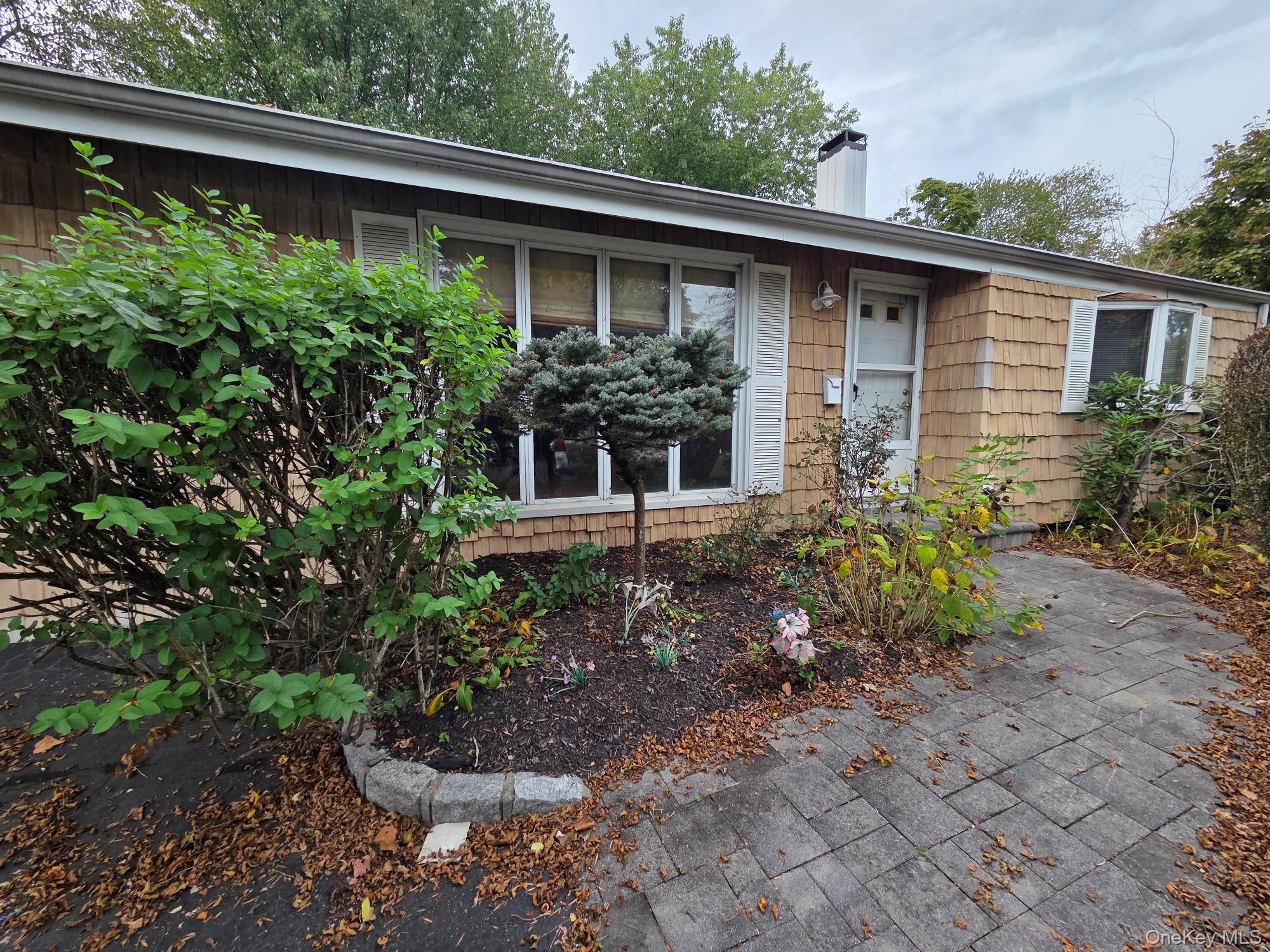 #1 photo, 3106 Devon Avenue, सफ़ोक काउंटी Medford , NY 11763