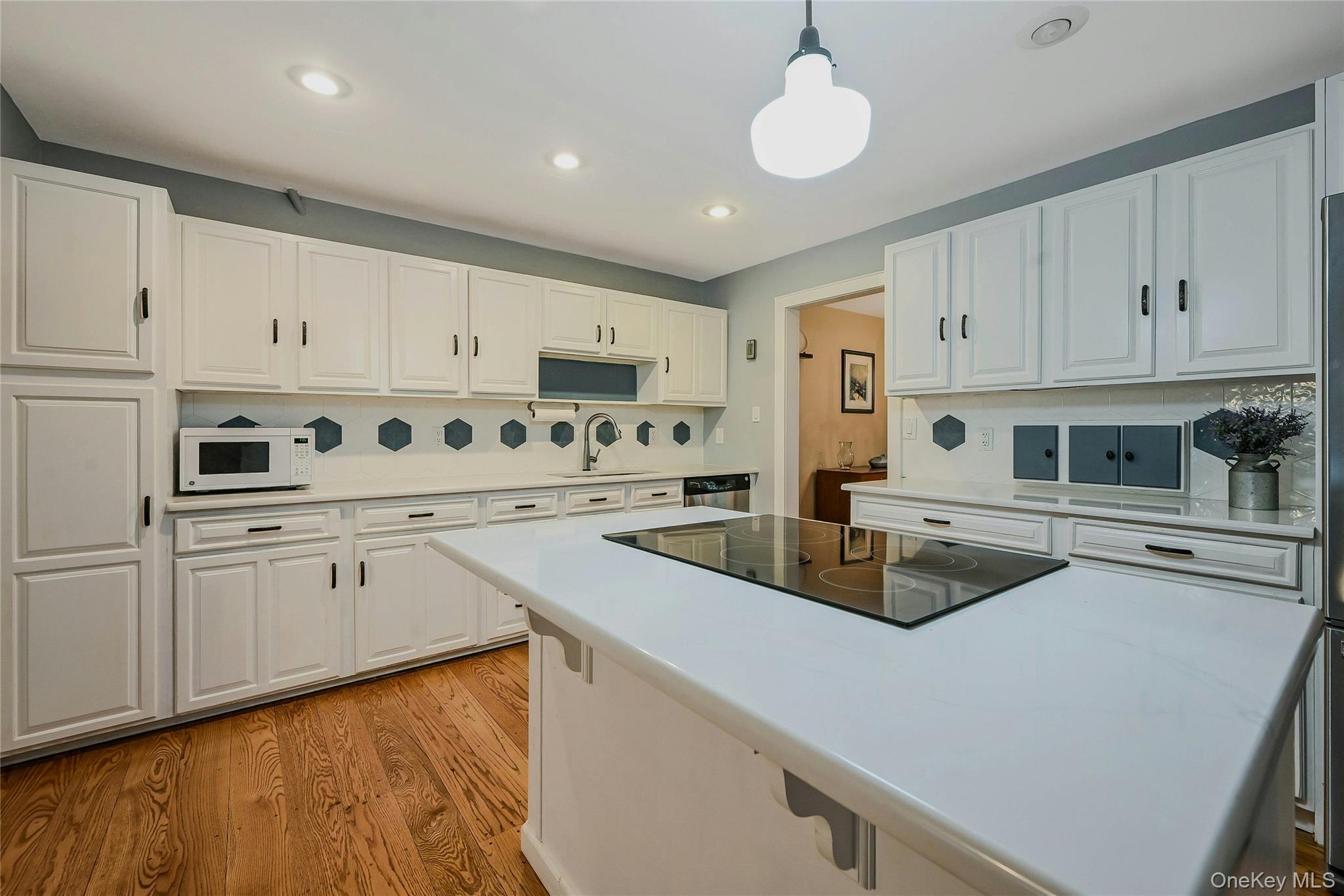 #13 photo, 50 Hillcrest Avenue, Port Jefferson , NY 11777