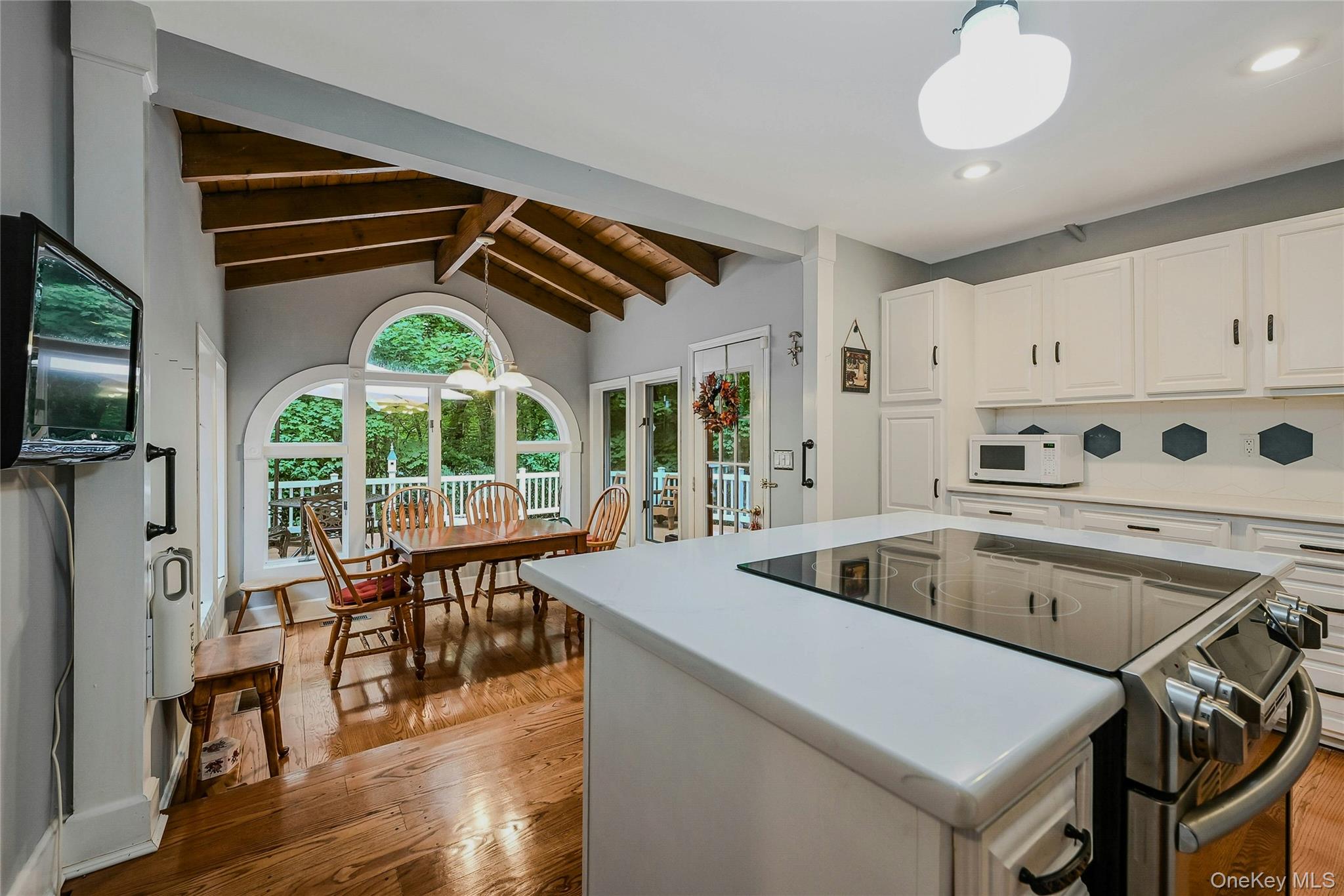 #9 photo, 50 Hillcrest Avenue, Port Jefferson , NY 11777