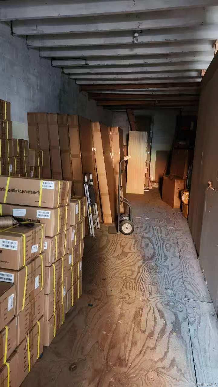 #8 photo, 1814/16 129th Street, クイーンズ区 College Point , NY 11356