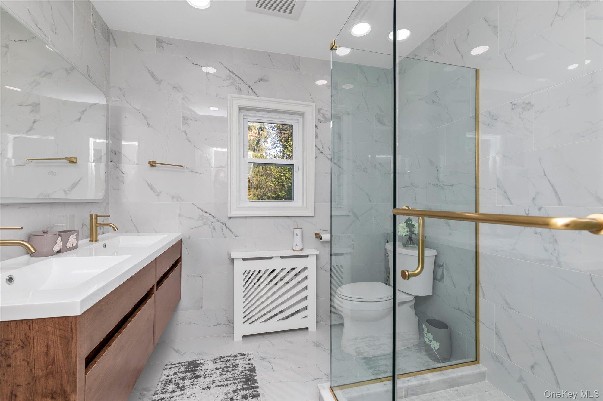 #18 photo, 47 Pinewood Road, ナッソー郡 Roslyn , NY 11576