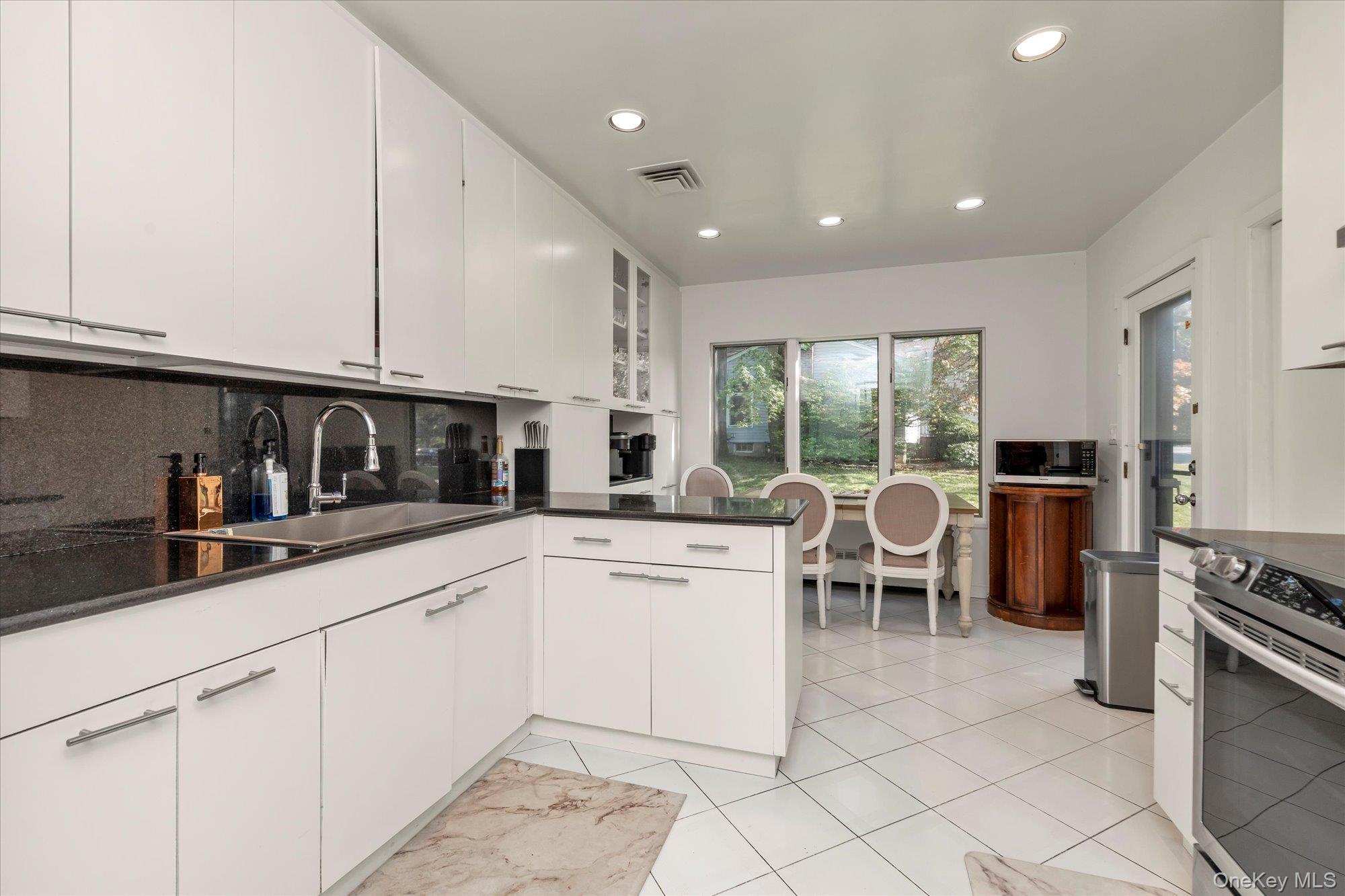 #7 photo, 47 Pinewood Road, ナッソー郡 Roslyn , NY 11576