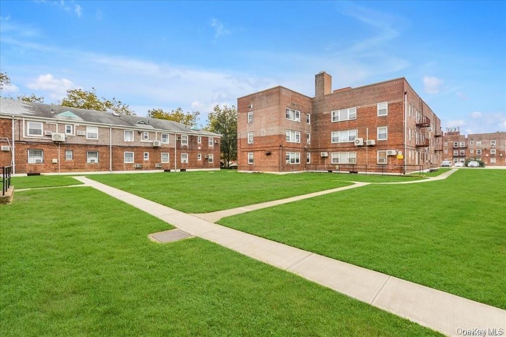 #14 photo, 68-02 140th Street, クイーンズ区 Kew Garden Hills , NY 11367