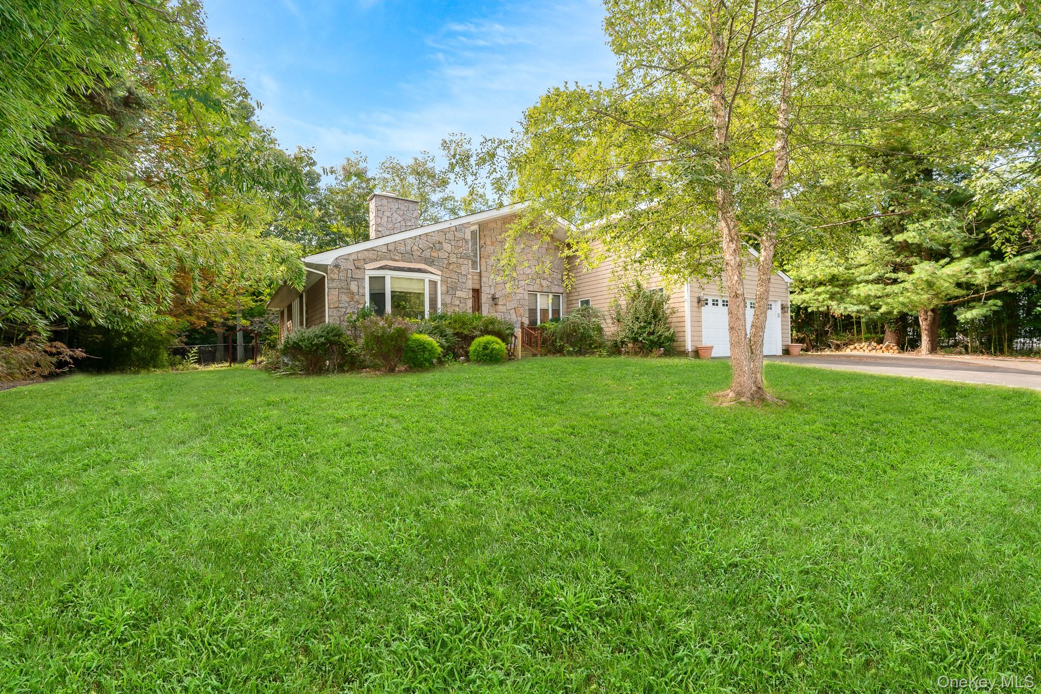 #1 photo, 8 Sunset Lane, Miller Place , NY 11764