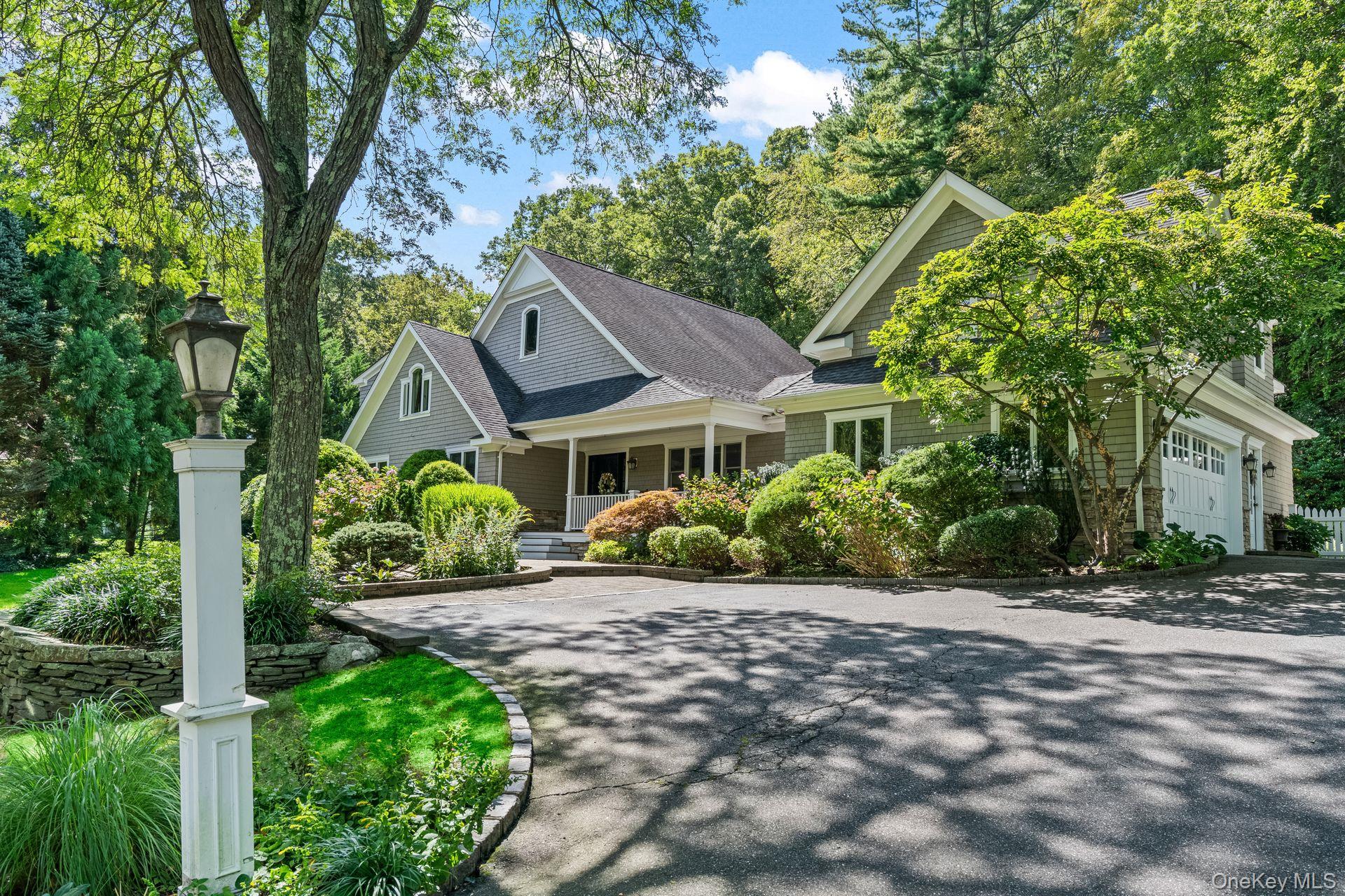 #1 photo, 10 Hollise Court, サフォーク郡 Centerport , NY 11721