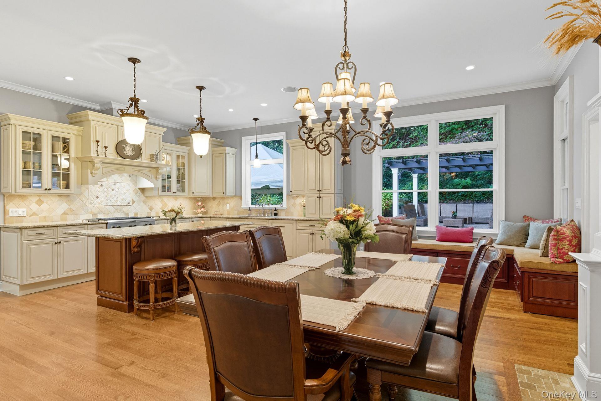 #12 photo, 10 Hollise Court, サフォーク郡 Centerport , NY 11721