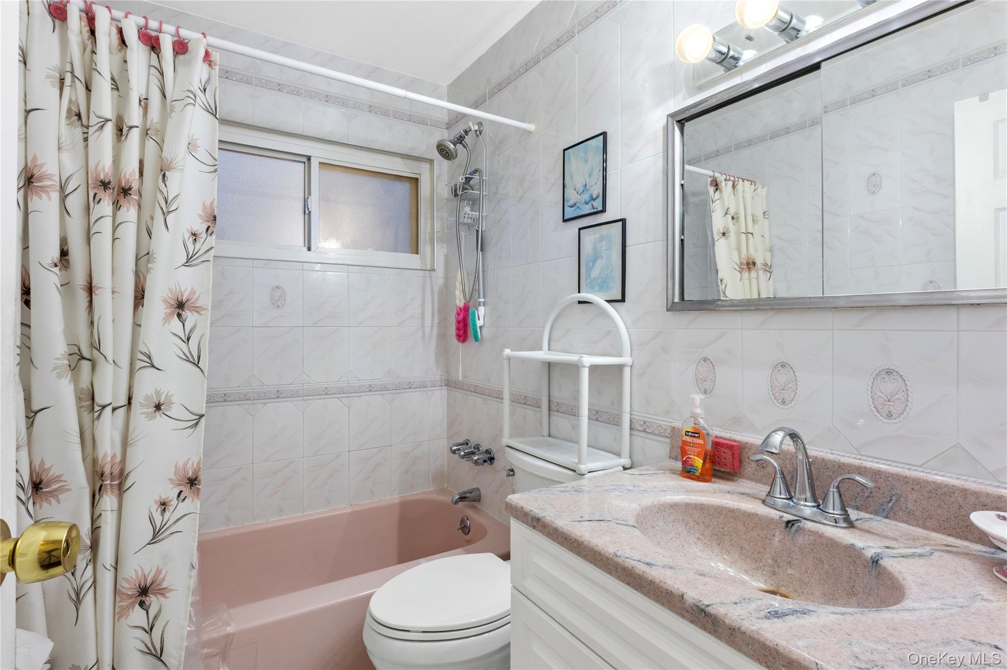 #15 photo, 138 Carnegie Avenue, Elmont , NY 11003