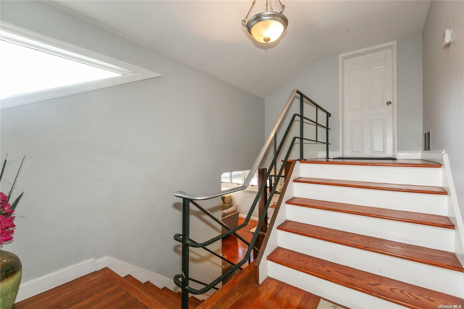 #16 photo, 523 Cambridge Avenue, Westbury , NY 11590