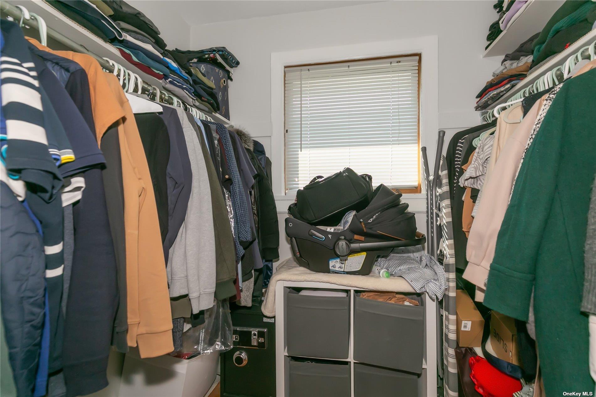 #20 photo, 523 Cambridge Avenue, Westbury , NY 11590