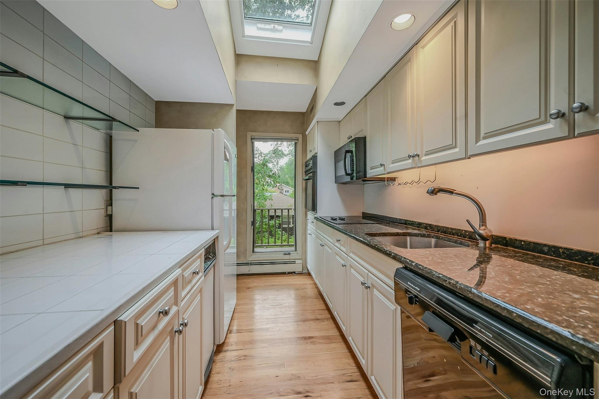 #8 photo, 98 Eatons Neck Road, サフォーク郡 Northport , NY 11768