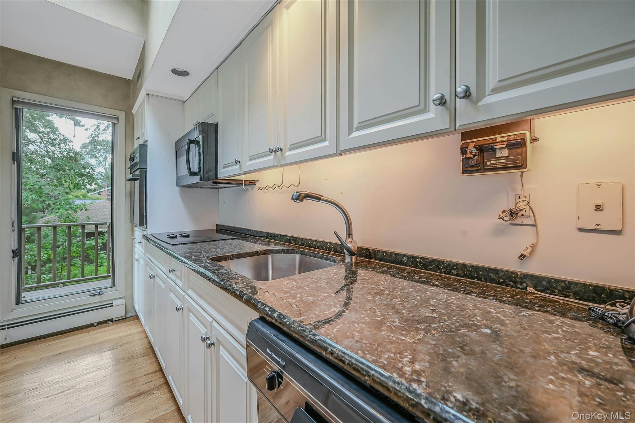 #9 photo, 98 Eatons Neck Road, サフォーク郡 Northport , NY 11768