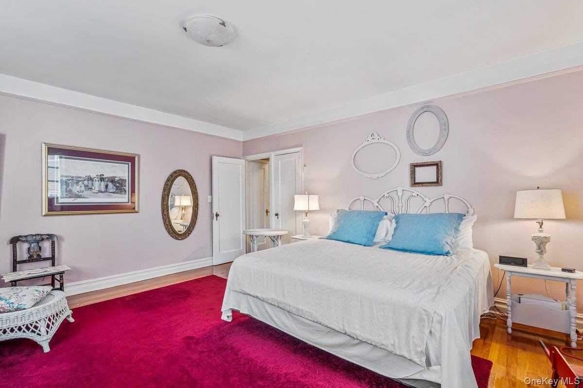 #12 photo, 111-15 75th Avenue, Forest Hills , NY 11375