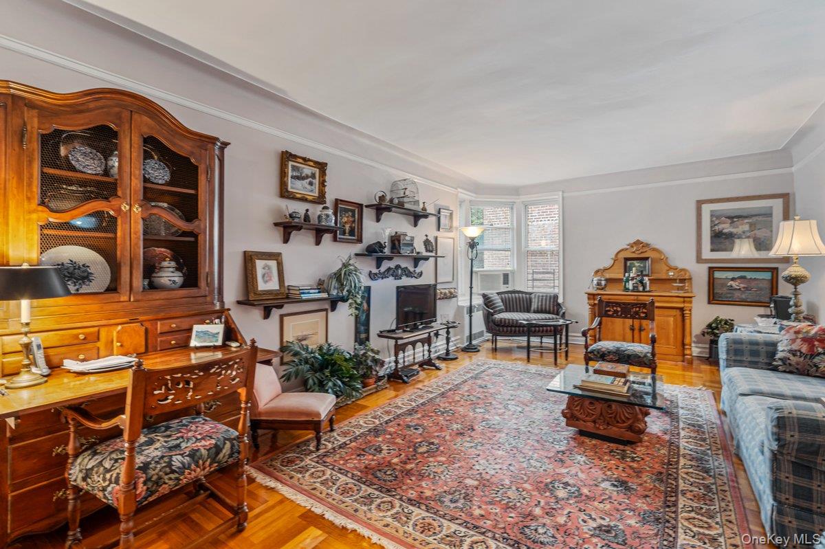 #5 photo, 111-15 75th Avenue, Forest Hills , NY 11375