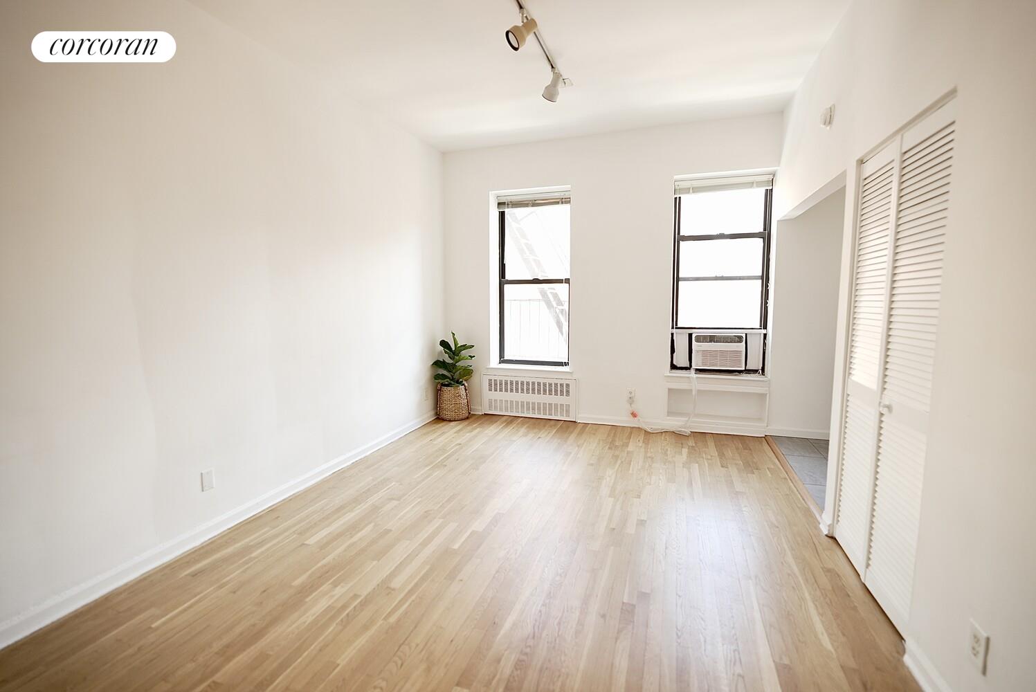 #2 photo, 30 E 95TH Street, Carnegie Hill , NY 10128