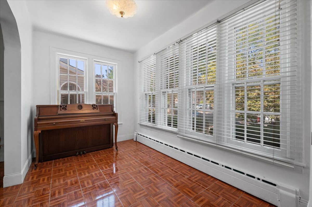 #9 photo, 147-44 84th Drive, Briarwood , NY 11435