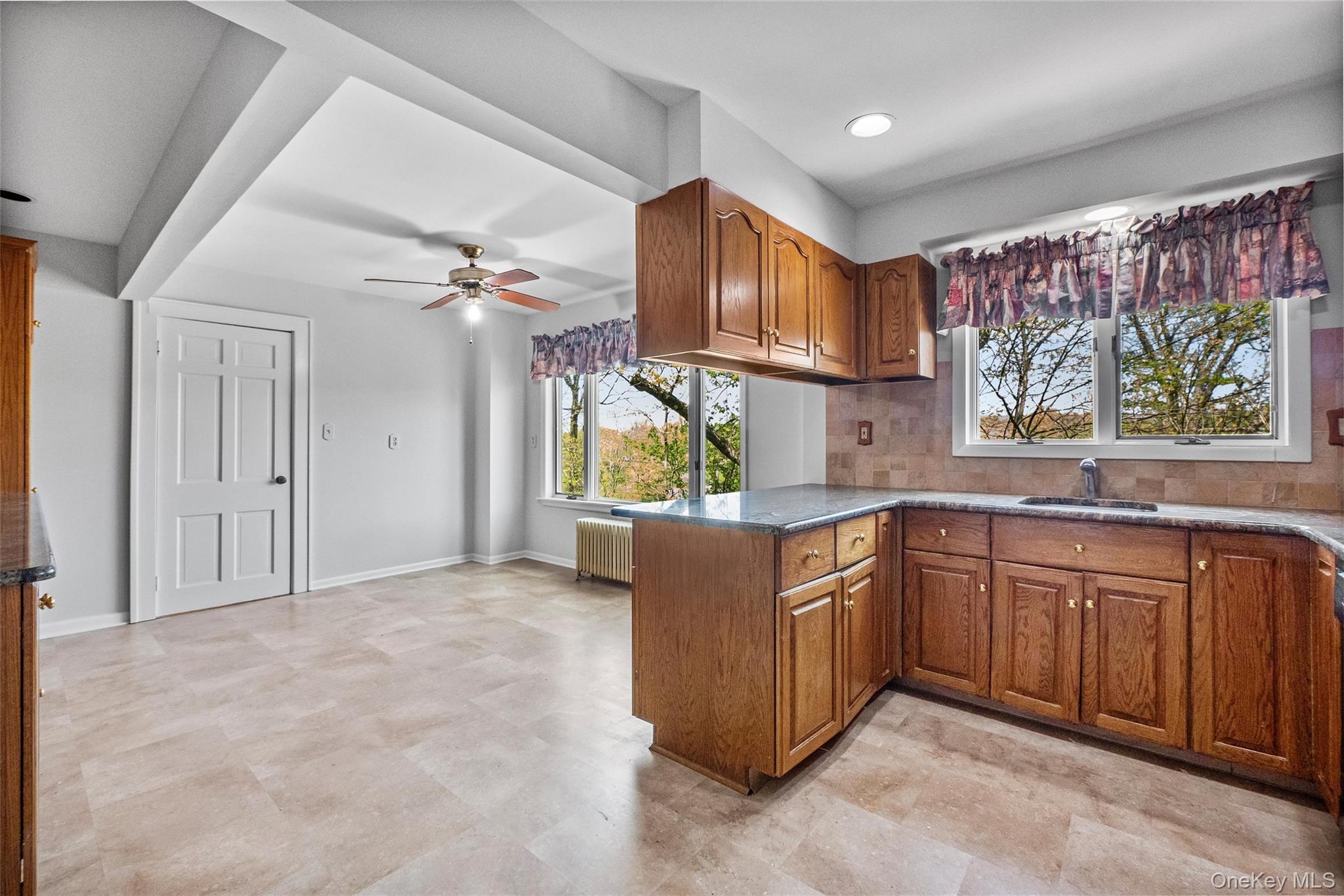 #18 photo, 515 Mountainview Avenue, Valley Cottage , NY 10989