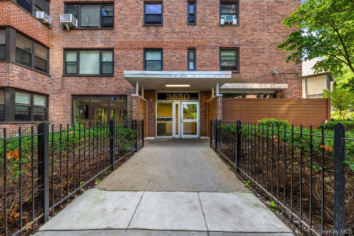 #3 photo, 3850 SEDGWICK Avenue, Bronx , NY 10463