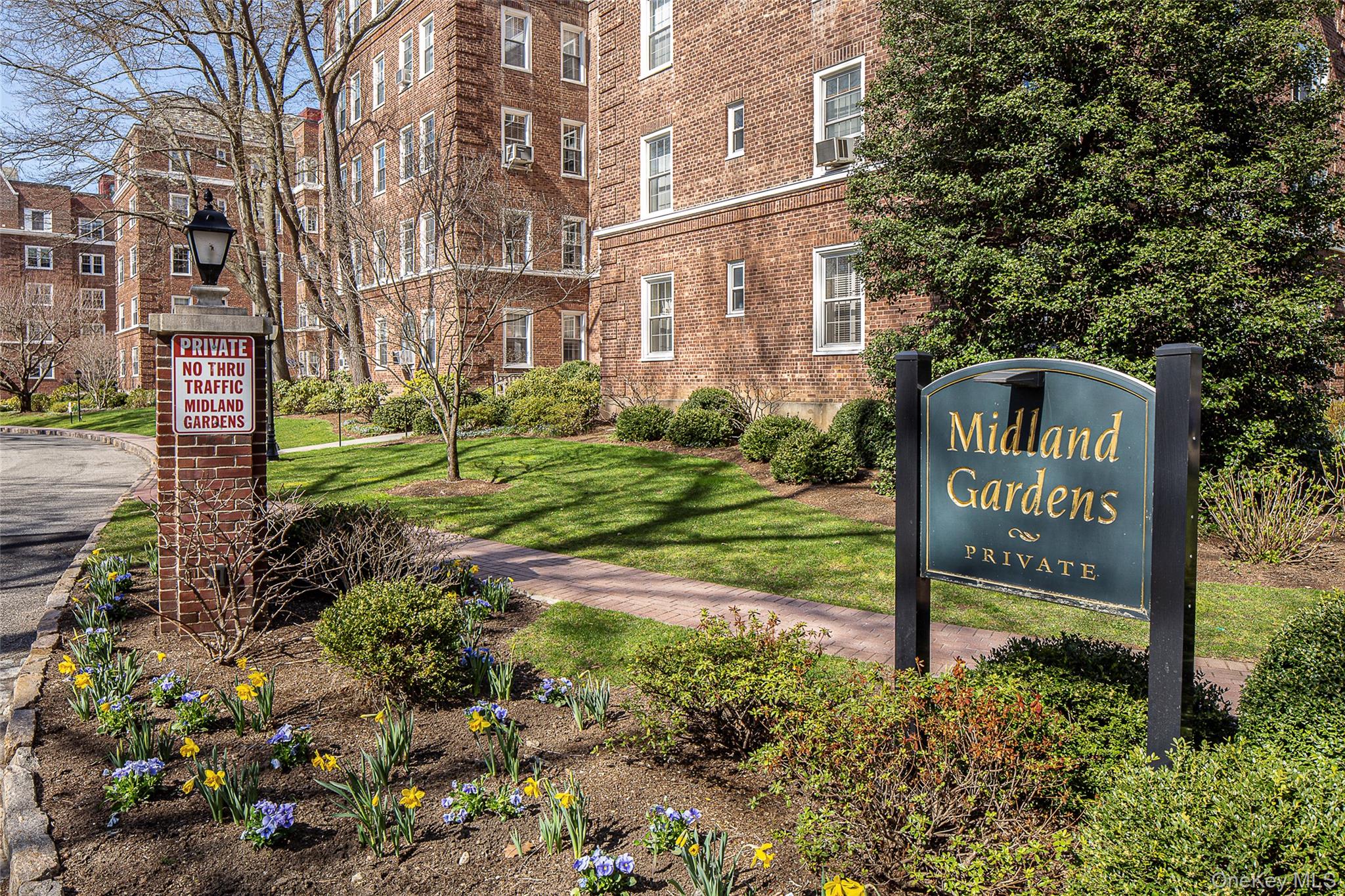 #1 photo, 6 Midland Gardens, ブロンクス区 Bronxville , NY 10708
