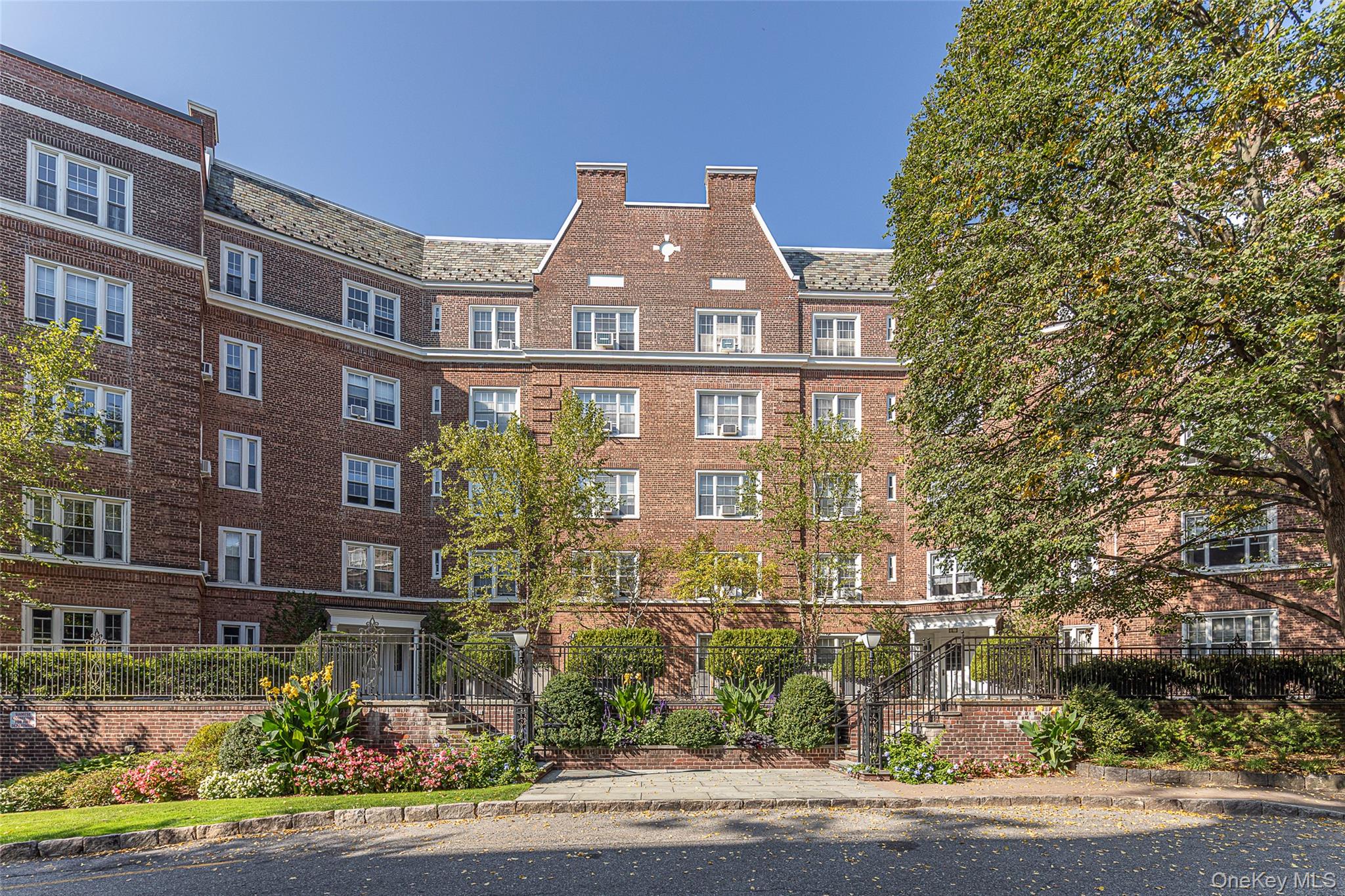 #16 photo, 6 Midland Gardens, ブロンクス区 Bronxville , NY 10708