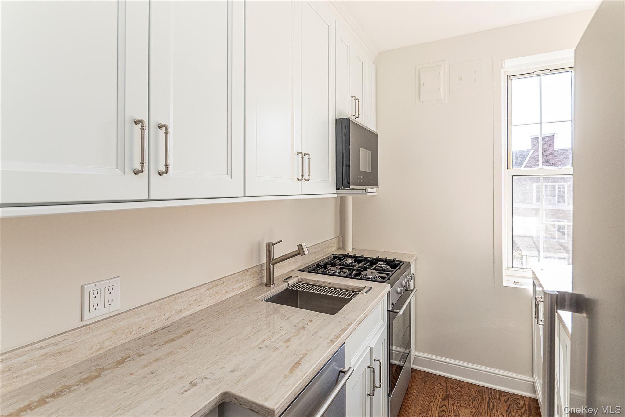 #6 photo, 6 Midland Gardens, ブロンクス区 Bronxville , NY 10708