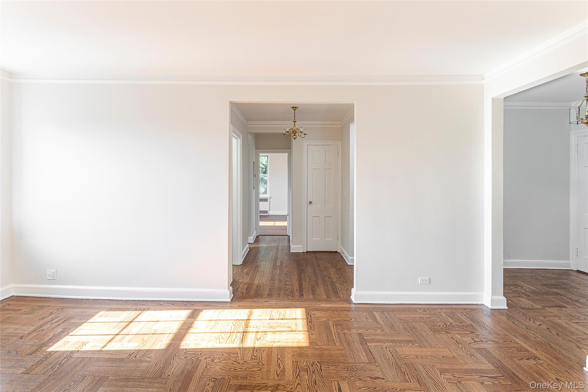 #8 photo, 6 Midland Gardens, ブロンクス区 Bronxville , NY 10708