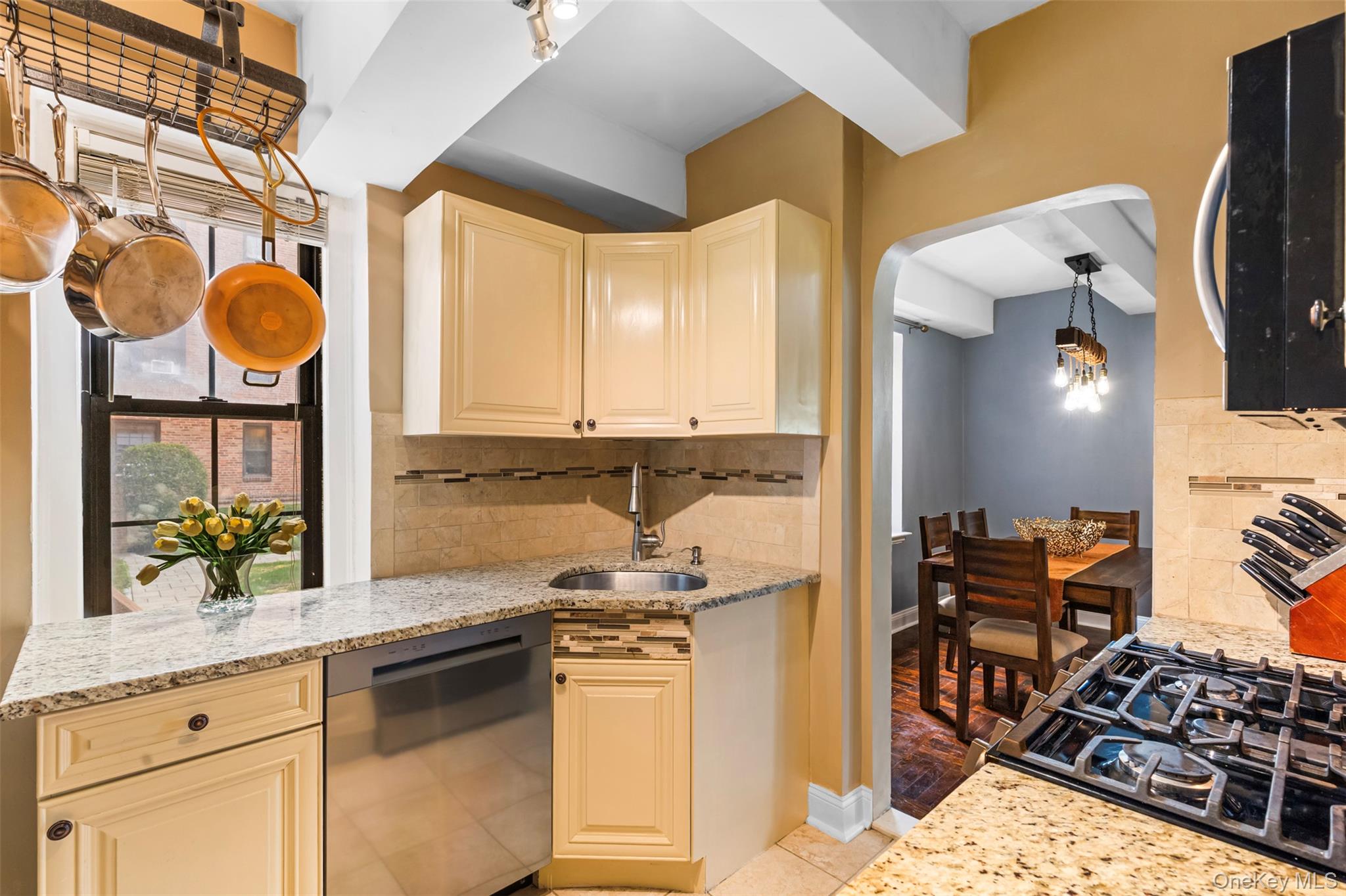 #12 photo, 174 Garth Road, Scarsdale , NY 10583