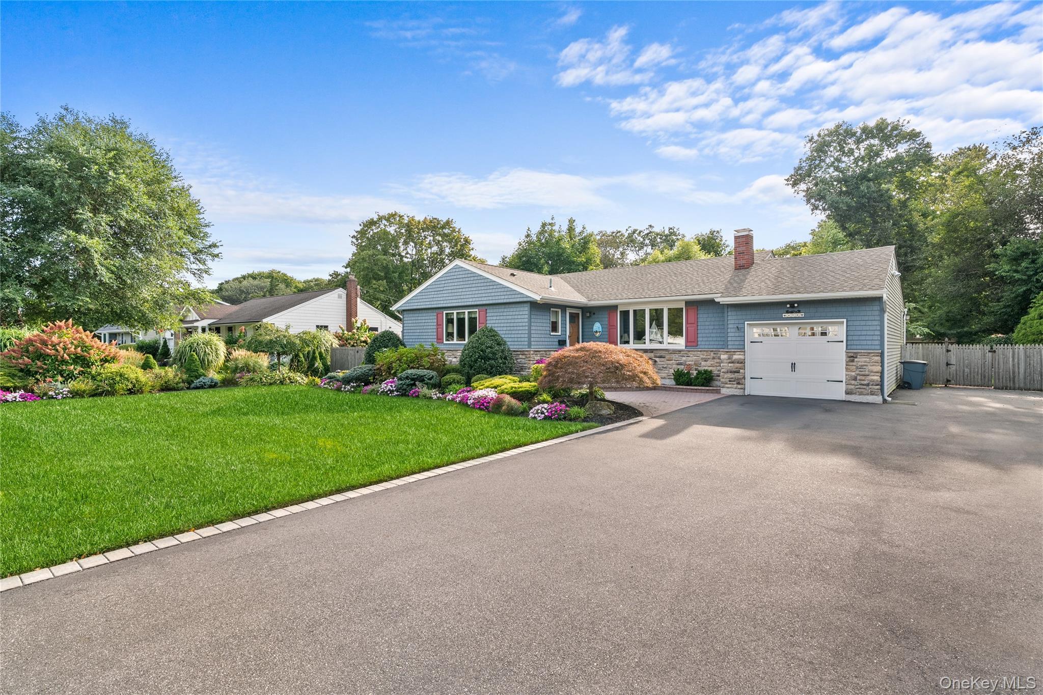 #1 photo, 476 Sayville Boulevard, सफ़ोक काउंटी Sayville , NY 11782