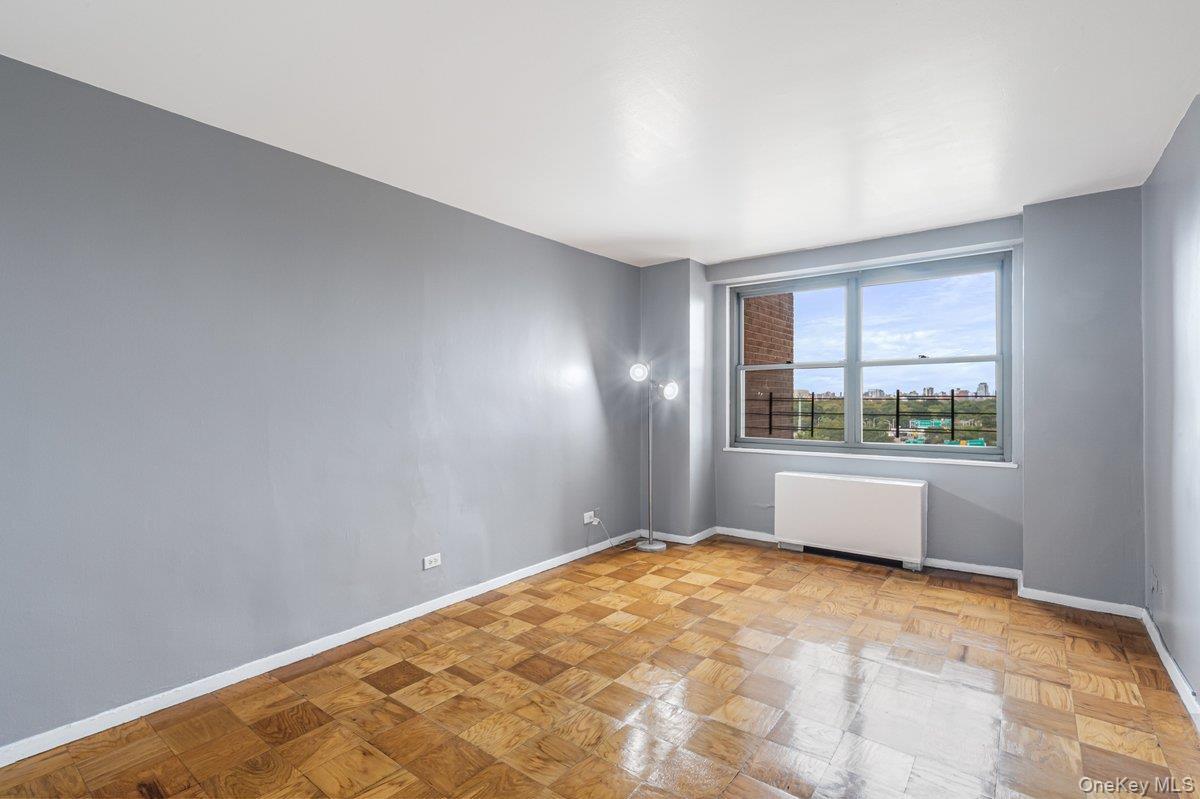 #10 photo, 61-20 Grand Central Parkway, クイーンズ区 Forest Hills , NY 11375