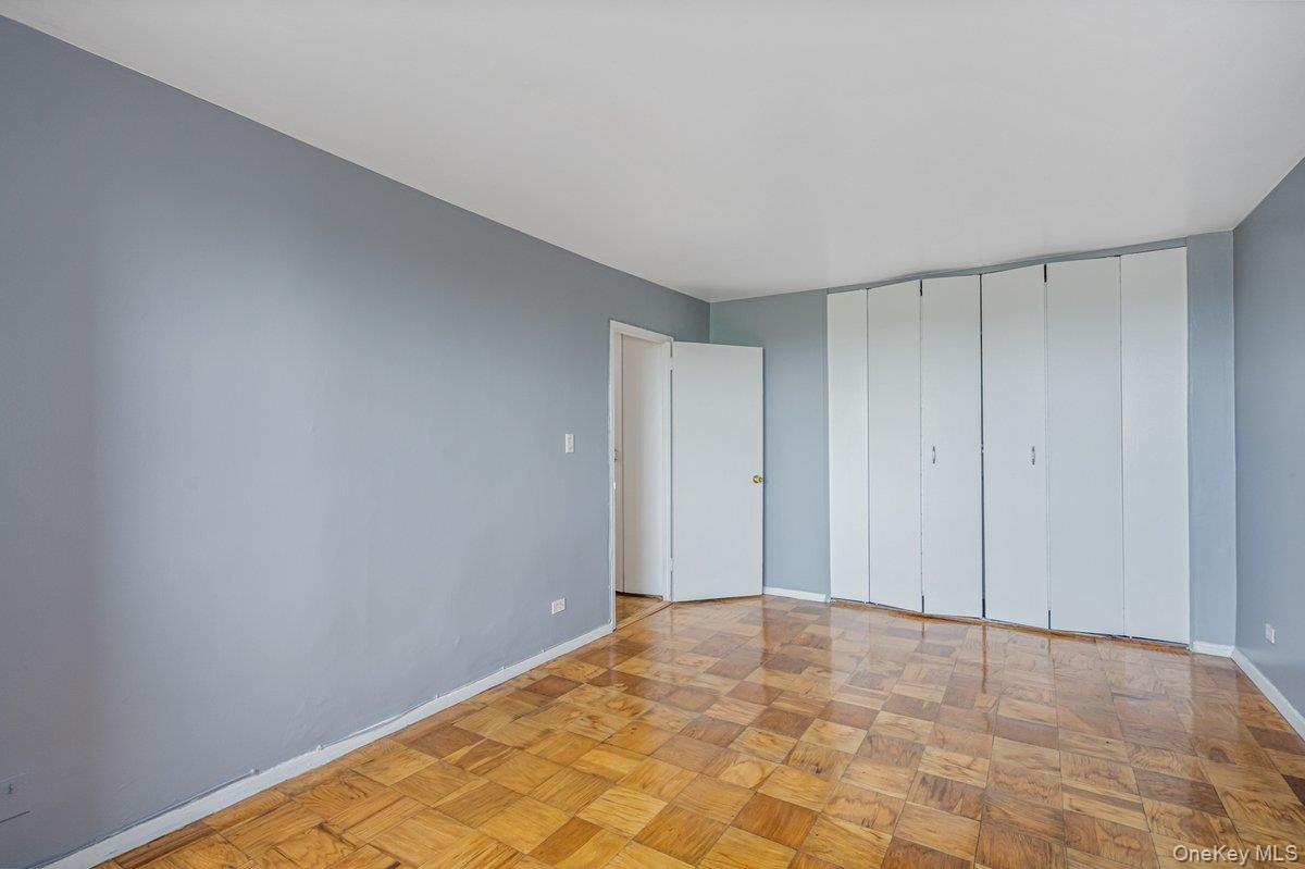 #12 photo, 61-20 Grand Central Parkway, クイーンズ区 Forest Hills , NY 11375