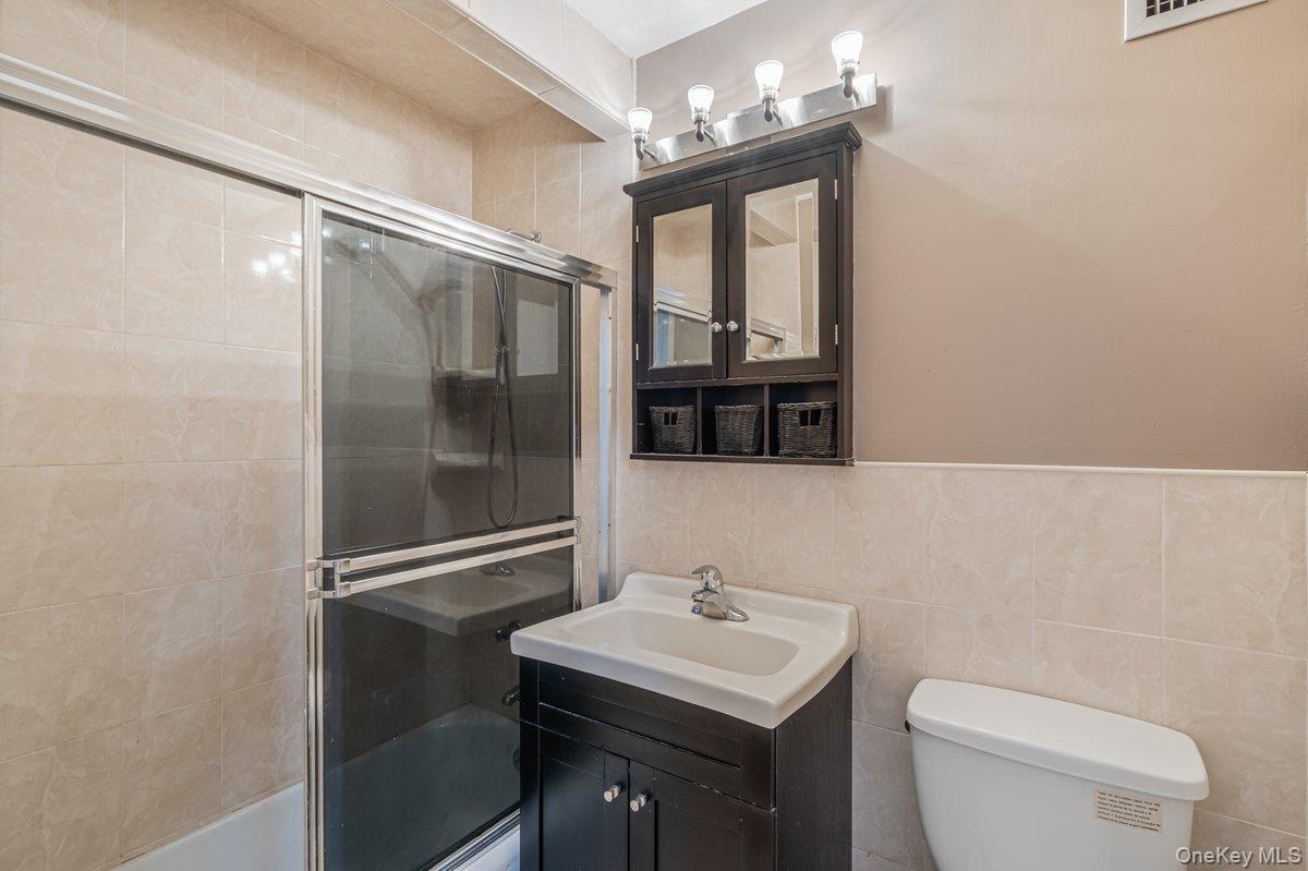 #13 photo, 61-20 Grand Central Parkway, クイーンズ区 Forest Hills , NY 11375