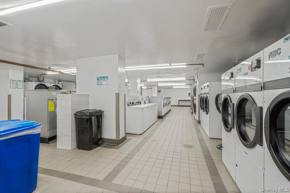 #16 photo, 61-20 Grand Central Parkway, クイーンズ区 Forest Hills , NY 11375