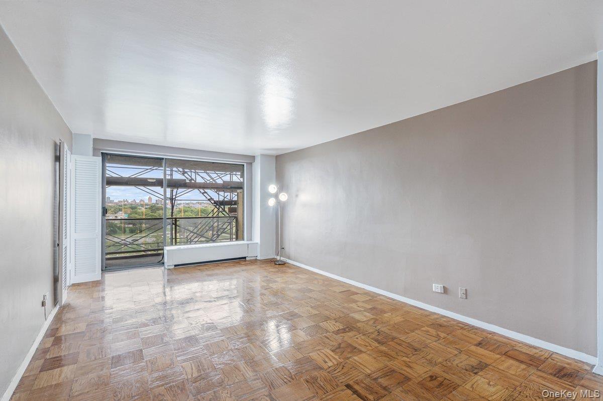 #4 photo, 61-20 Grand Central Parkway, クイーンズ区 Forest Hills , NY 11375