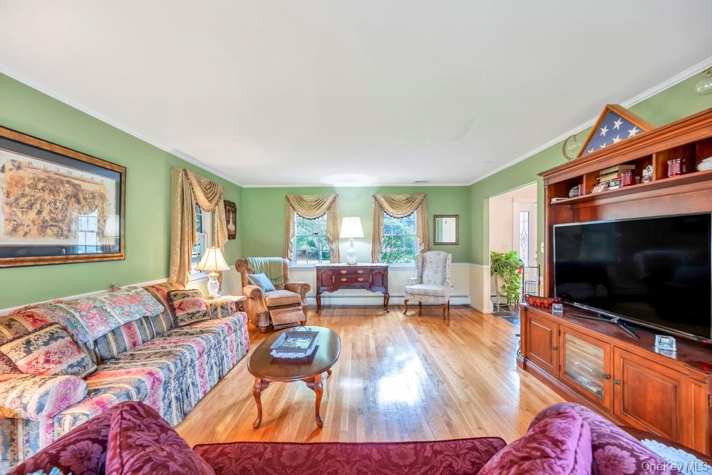 #10 photo, 375 Ocean Avenue, Islip , NY 11751