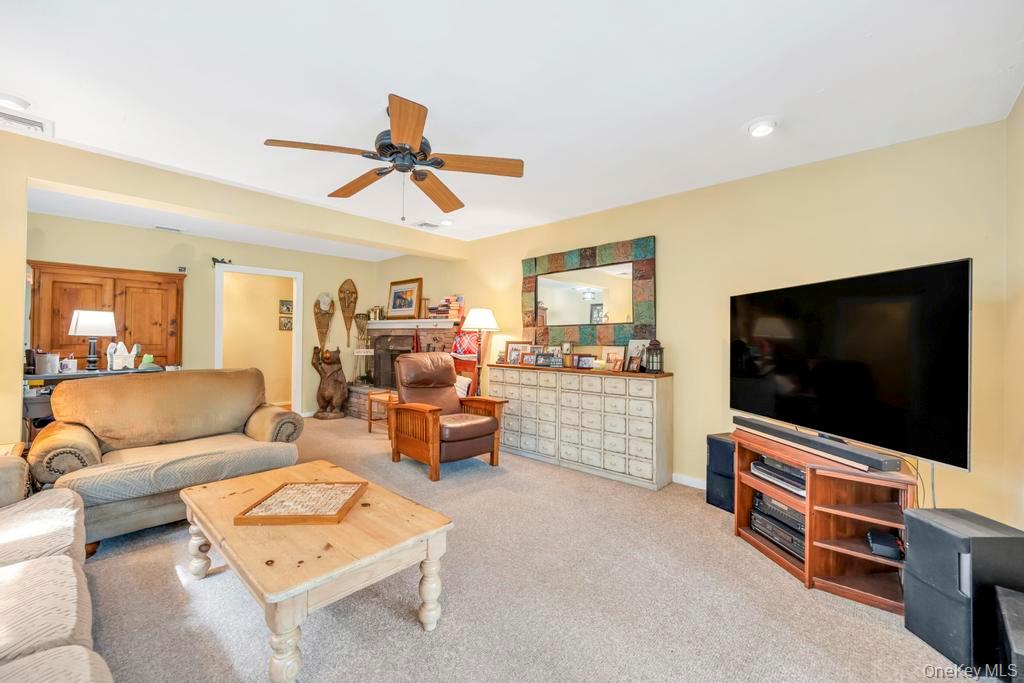 #15 photo, 375 Ocean Avenue, Islip , NY 11751