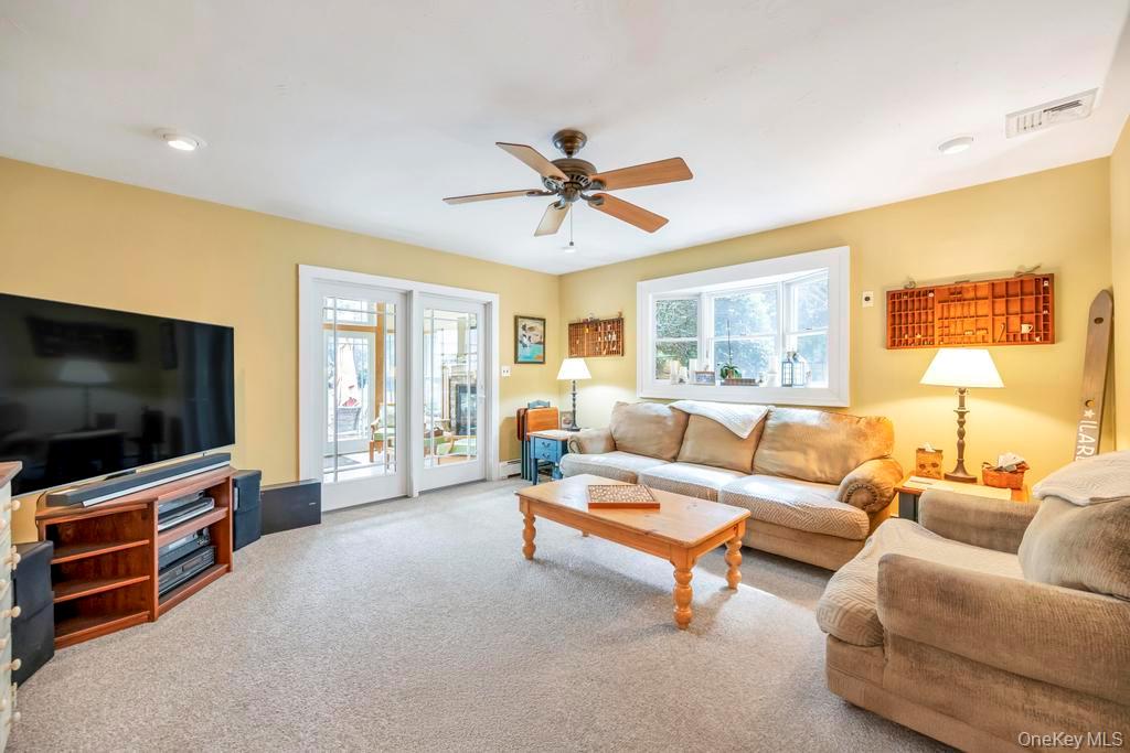 #16 photo, 375 Ocean Avenue, Islip , NY 11751