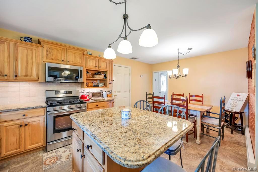 #4 photo, 375 Ocean Avenue, Islip , NY 11751