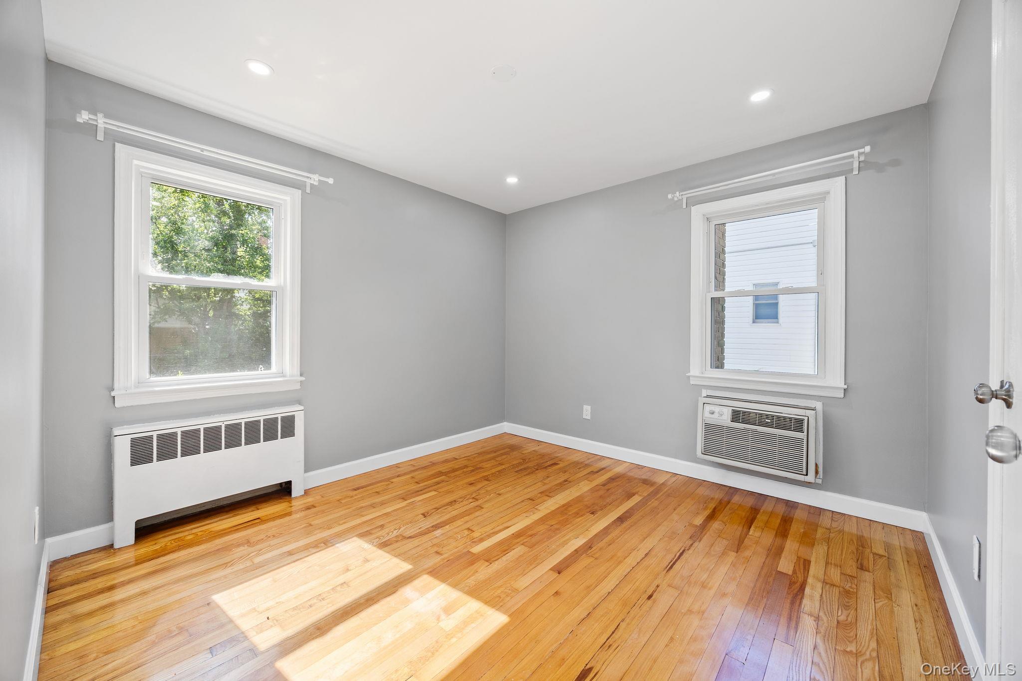 #17 photo, 111 N 7th Street, New Hyde Park , NY 11040