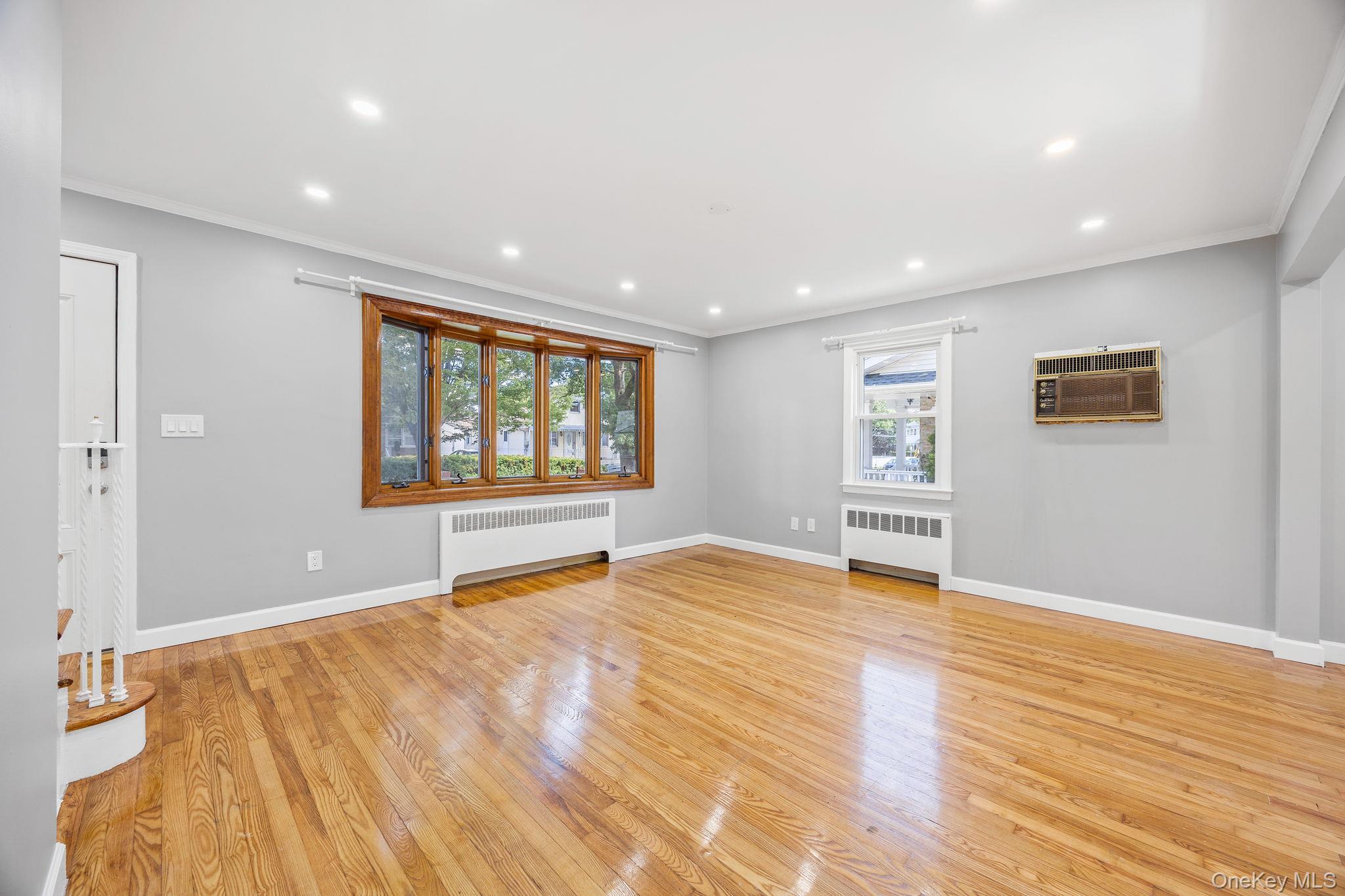 #5 photo, 111 N 7th Street, New Hyde Park , NY 11040