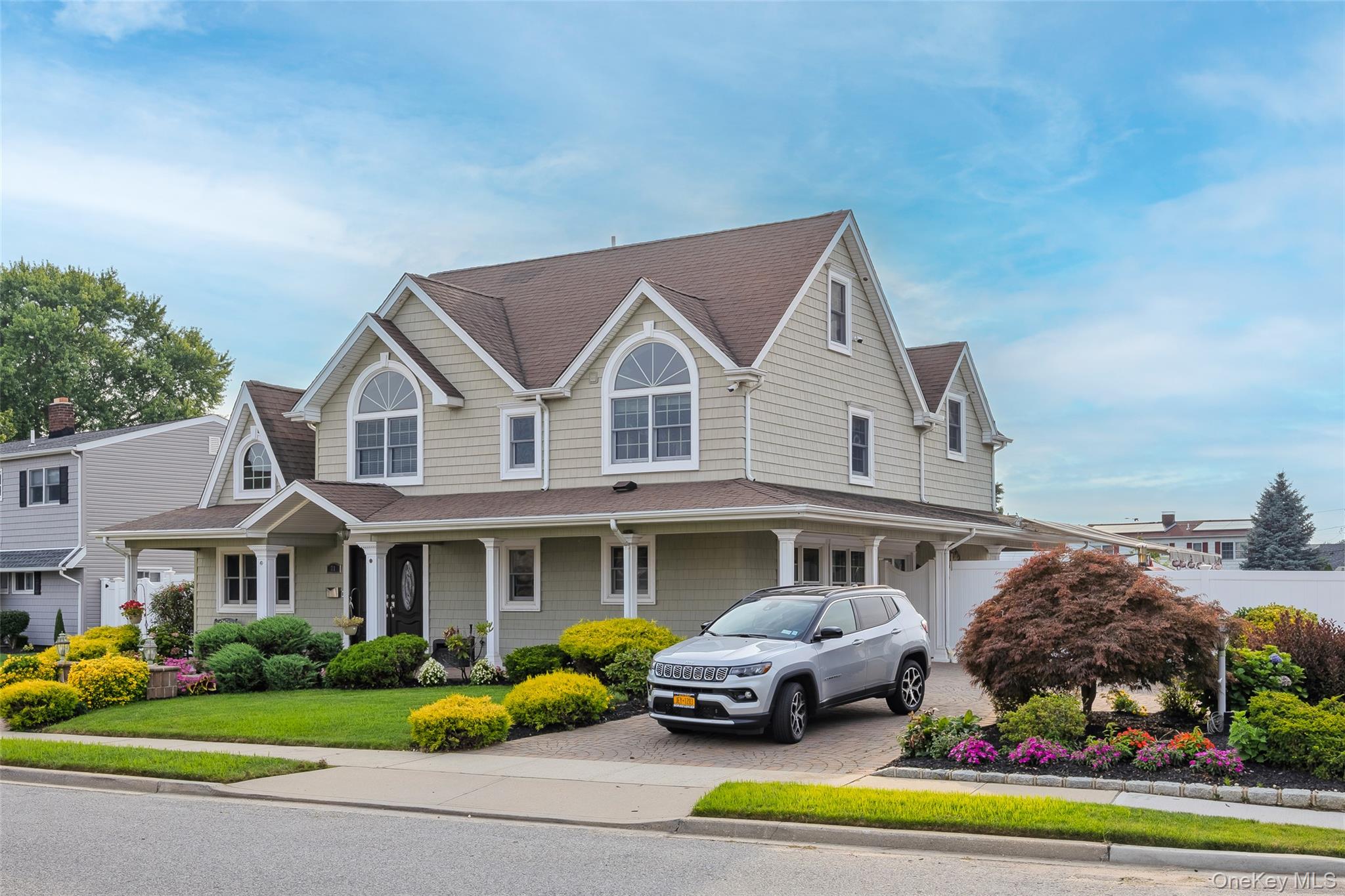 #2 photo, 71 Swing Lane, Levittown , NY 11756