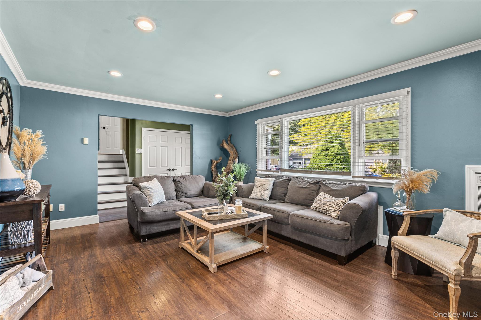 #3 photo, 19 Gamecock Lane, सफ़ोक काउंटी Babylon , NY 11702