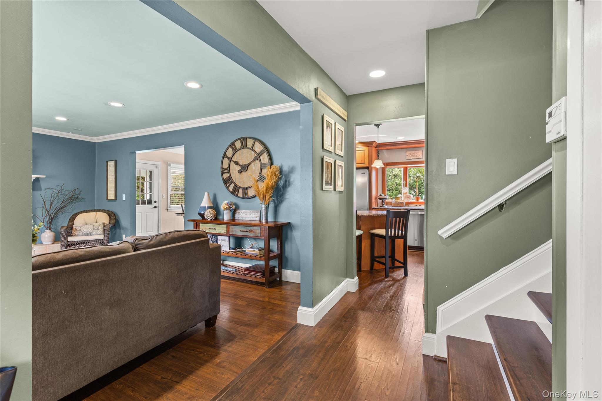 #4 photo, 19 Gamecock Lane, सफ़ोक काउंटी Babylon , NY 11702